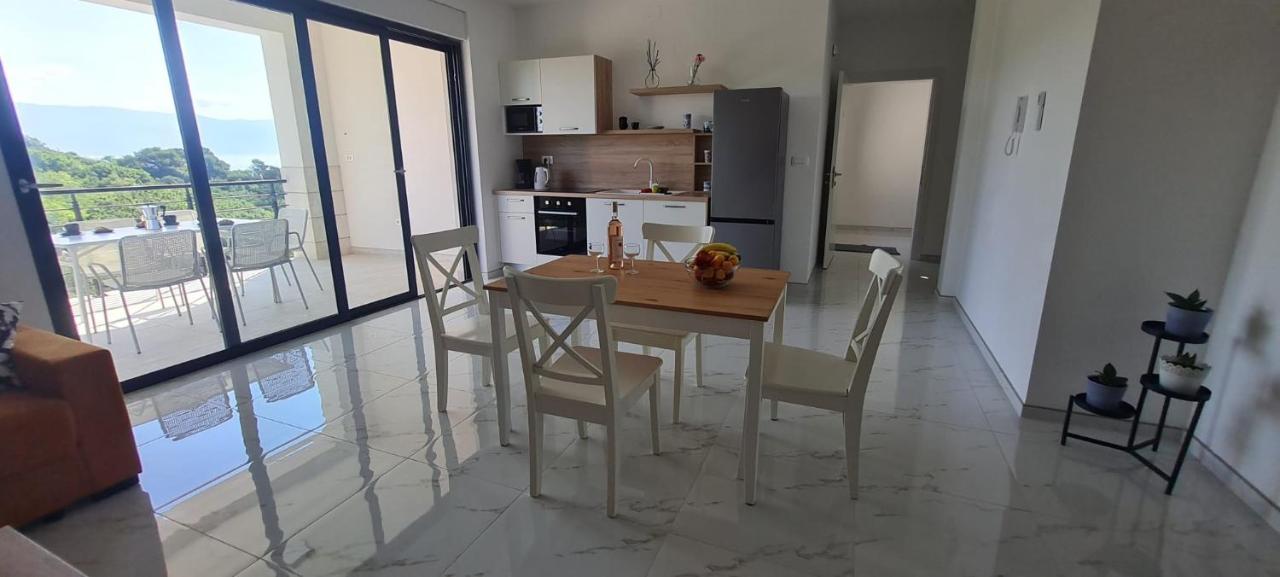 Apartmani Mariosa Vrbnik Eksteriør bilde