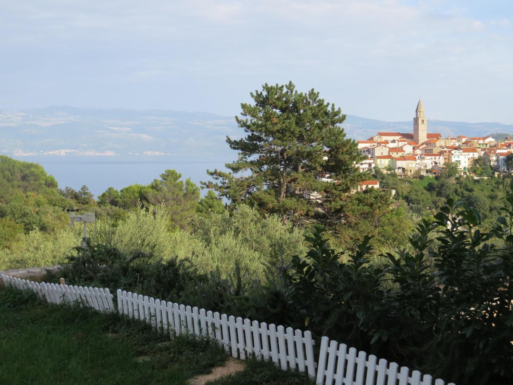 Apartmani Mariosa Vrbnik Eksteriør bilde